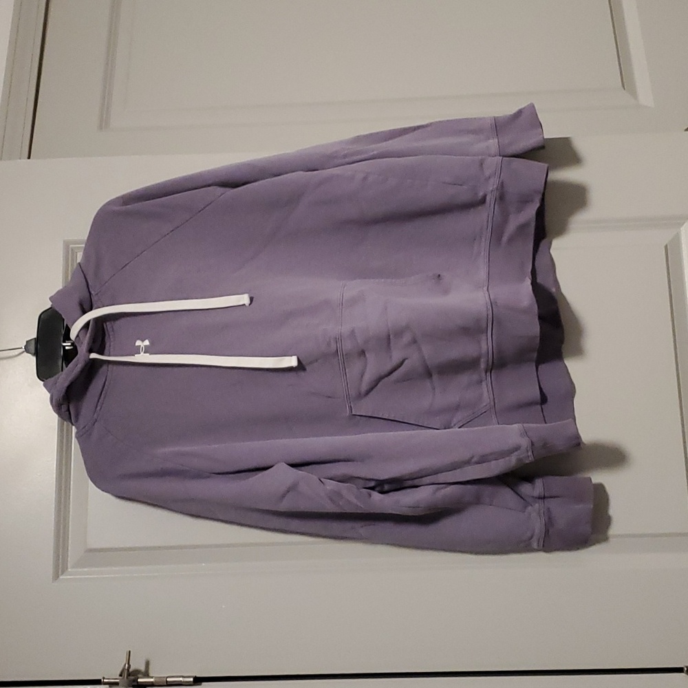 under Armour purple sweat shirt